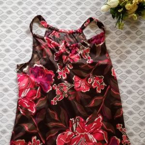Ann Taylor women's beautiful flowy top. Like New!